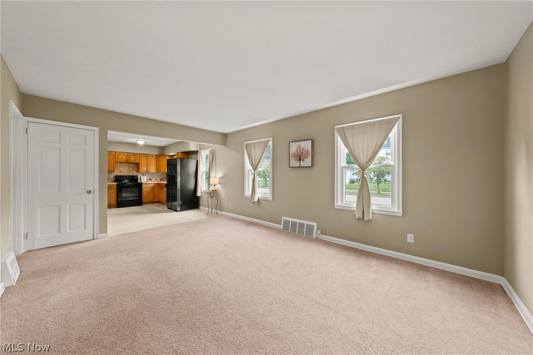 193 S Hawkins Avenue Property Photo 14
