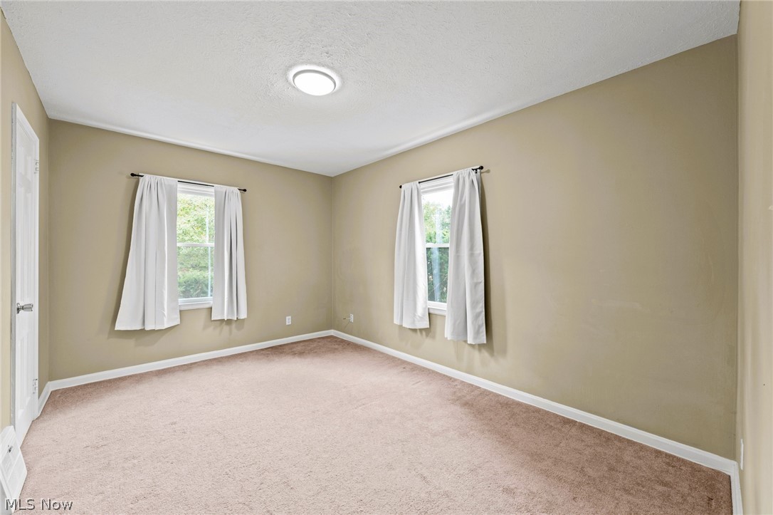 193 S Hawkins Avenue Property Photo 16