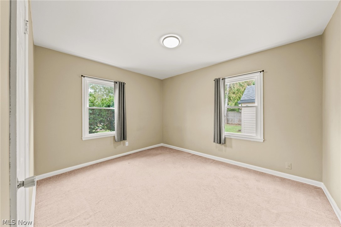 193 S Hawkins Avenue Property Photo 17