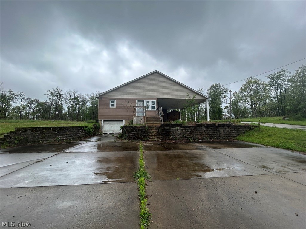 49761 York Road Property Photo 1