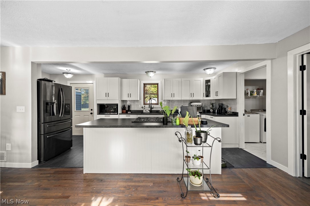 38536 E River Road Property Photo 17