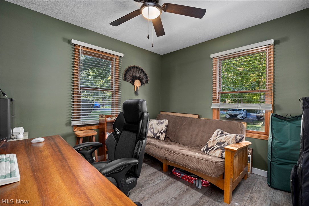 38536 E River Road Property Photo 26