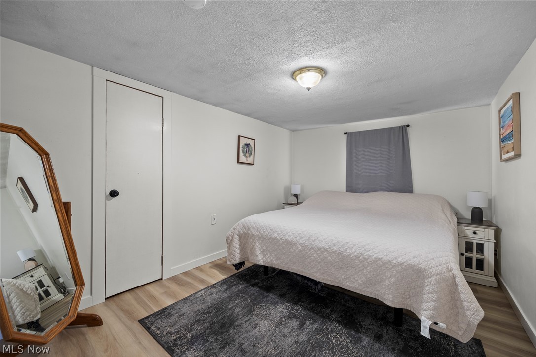 38536 E River Road Property Photo 35