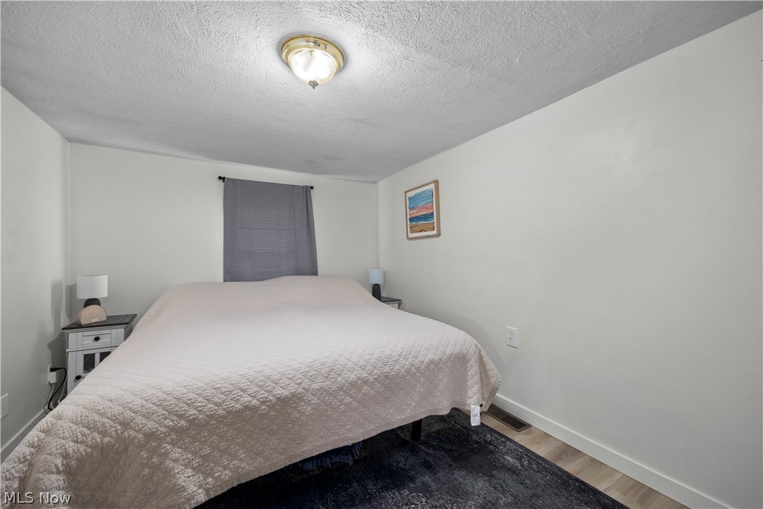 38536 E River Road Property Photo 36