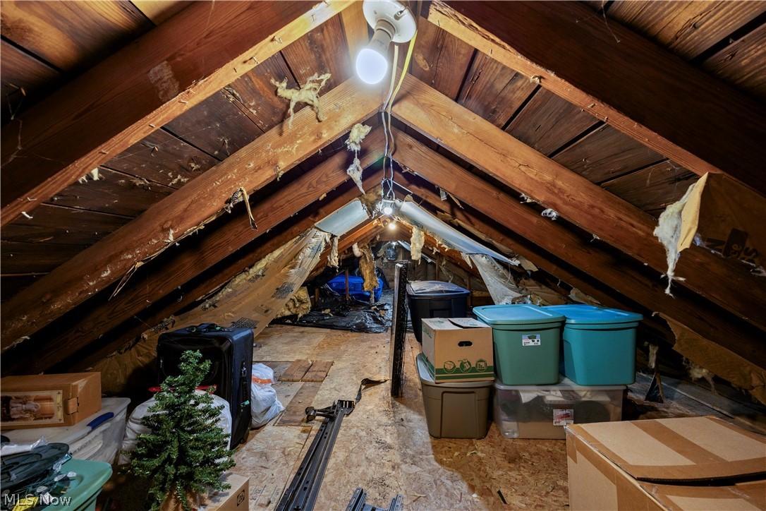 38536 E River Road Property Photo 42