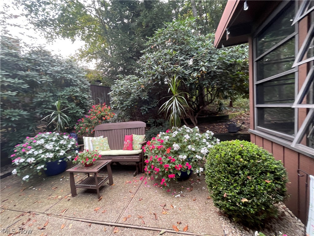 1936 Hemlock Drive Property Photo 8