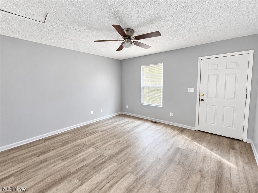 642 E Buchtel Avenue Property Photo 7