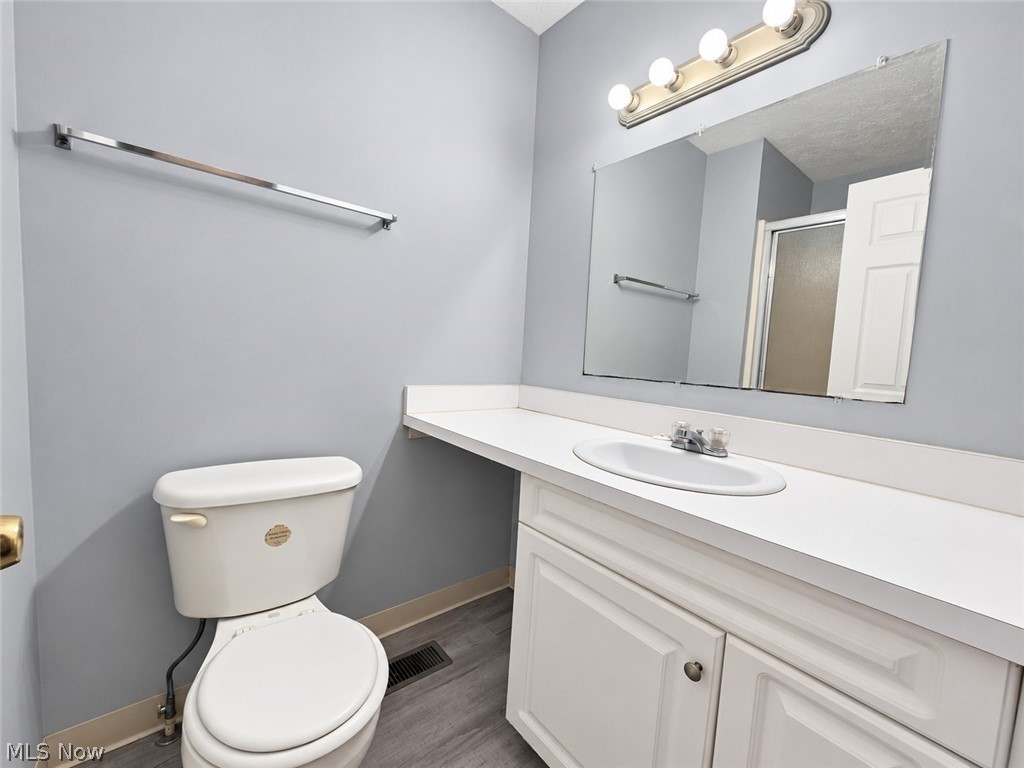 642 E Buchtel Avenue Property Photo 17
