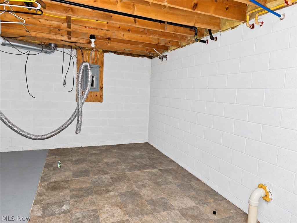 642 E Buchtel Avenue Property Photo 20