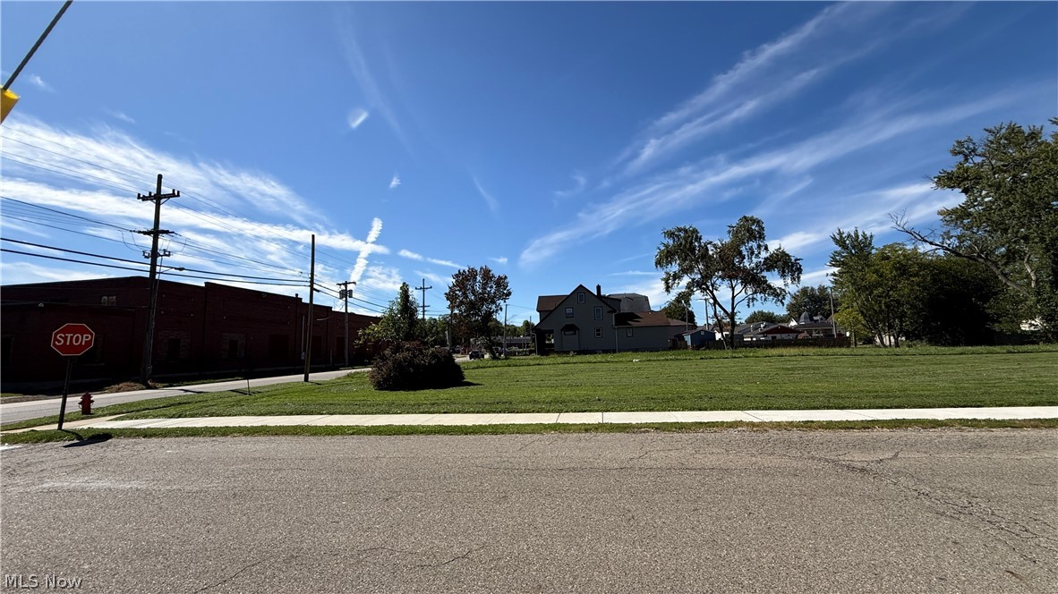 28 E Federal Street