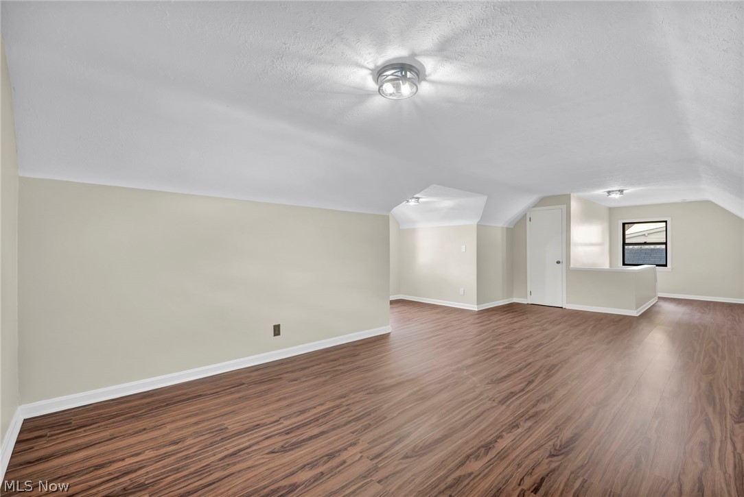 824 E Waterloo Road Property Photo 19