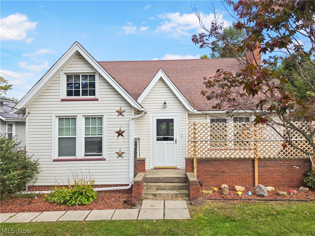 4605 New London Road Property Photo 1