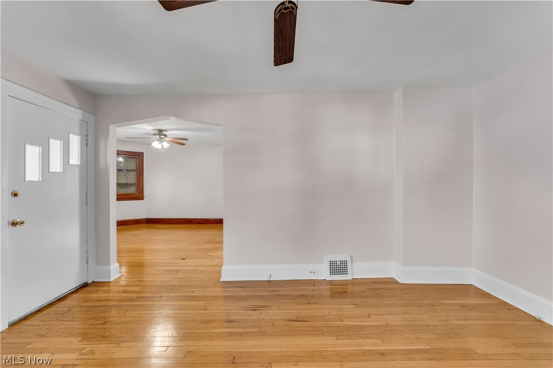 954 E 239th Street 1/dn Property Photo 6