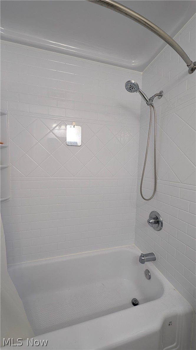 16 Keewaydin Drive Property Photo 37