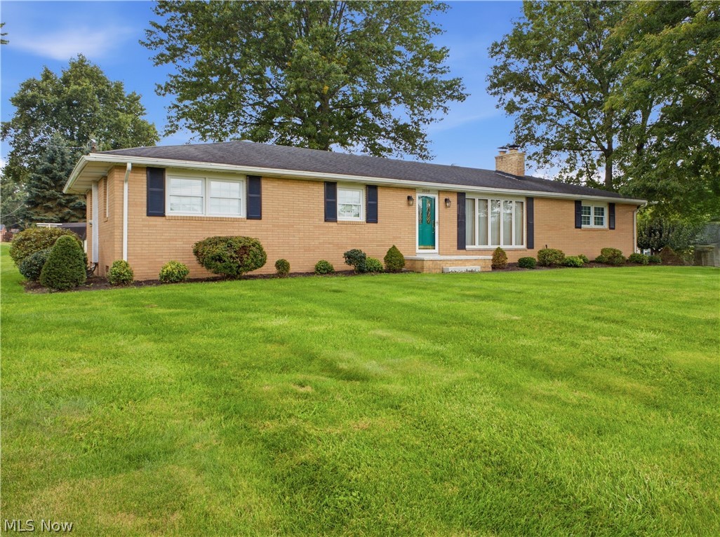 2500 Grove Street Ne Property Photo 1