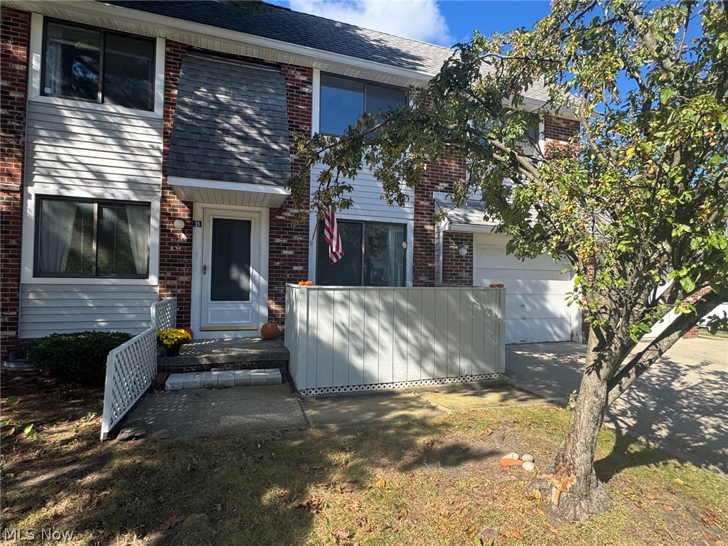 5484 Wildwood Court B Property Photo 1
