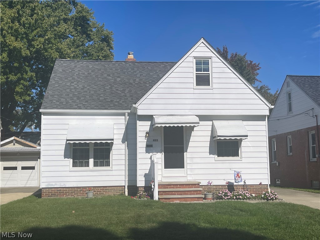 403 E 323rd Street Property Photo 1