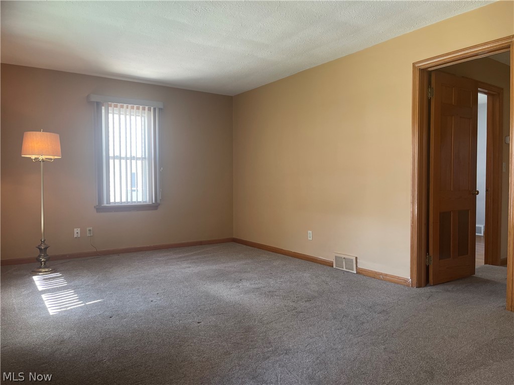 403 E 323rd Street Property Photo 10
