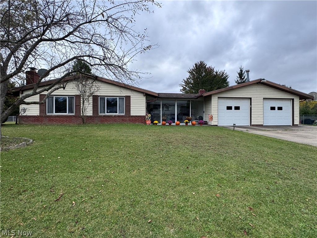 9495 Seymour Drive Property Photo 1