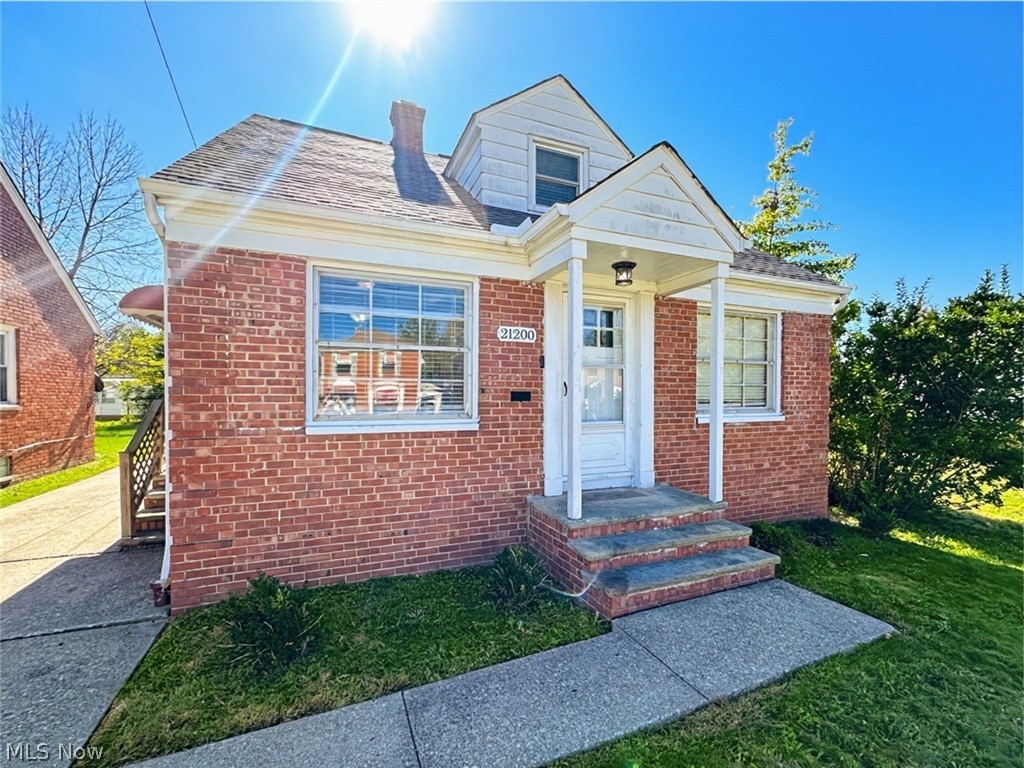 21200 Tracy Avenue Property Photo 1