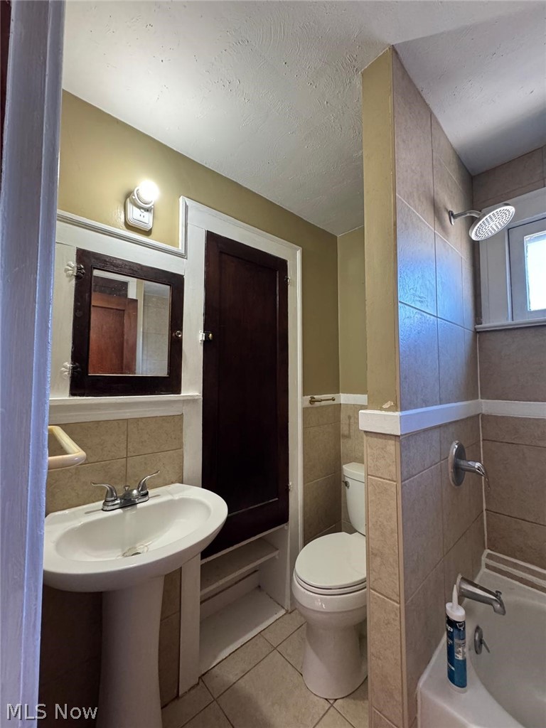 3706 Stickney Avenue Property Photo 2