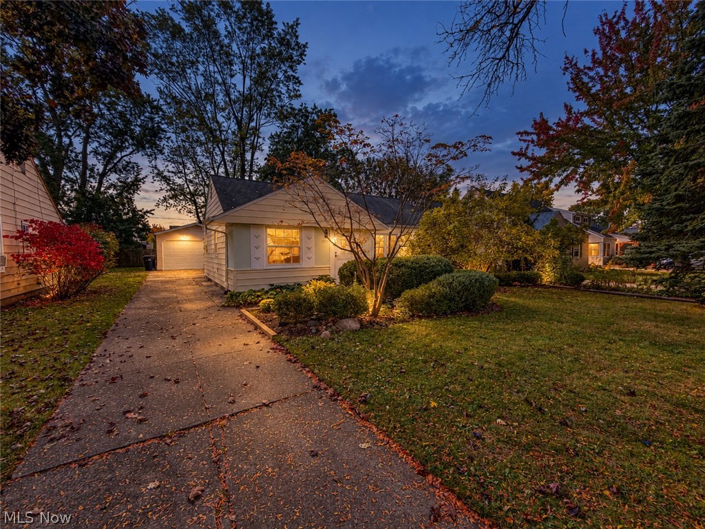 15711 Leigh Ellen Avenue Property Photo 1