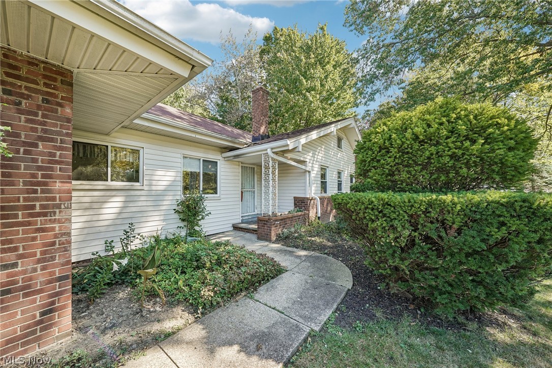 1355 Forest Hills Boulevard Property Photo 2