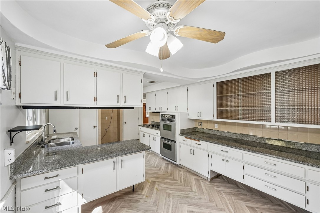 1355 Forest Hills Boulevard Property Photo 12