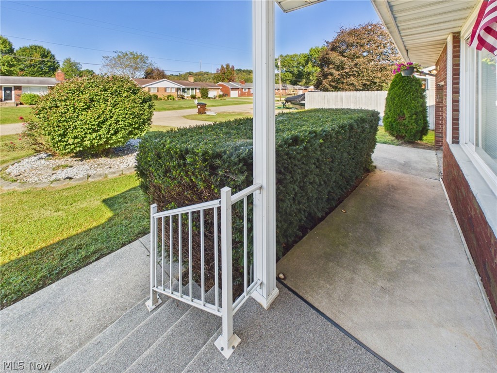 816 Campbell Drive Property Photo 3