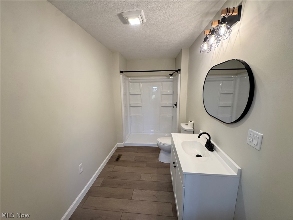 155 E Spring Street Property Photo 15