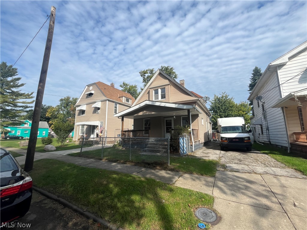 7704 Brinsmade Avenue