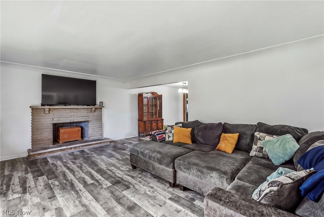 448 E Montrose Street Property Photo 13