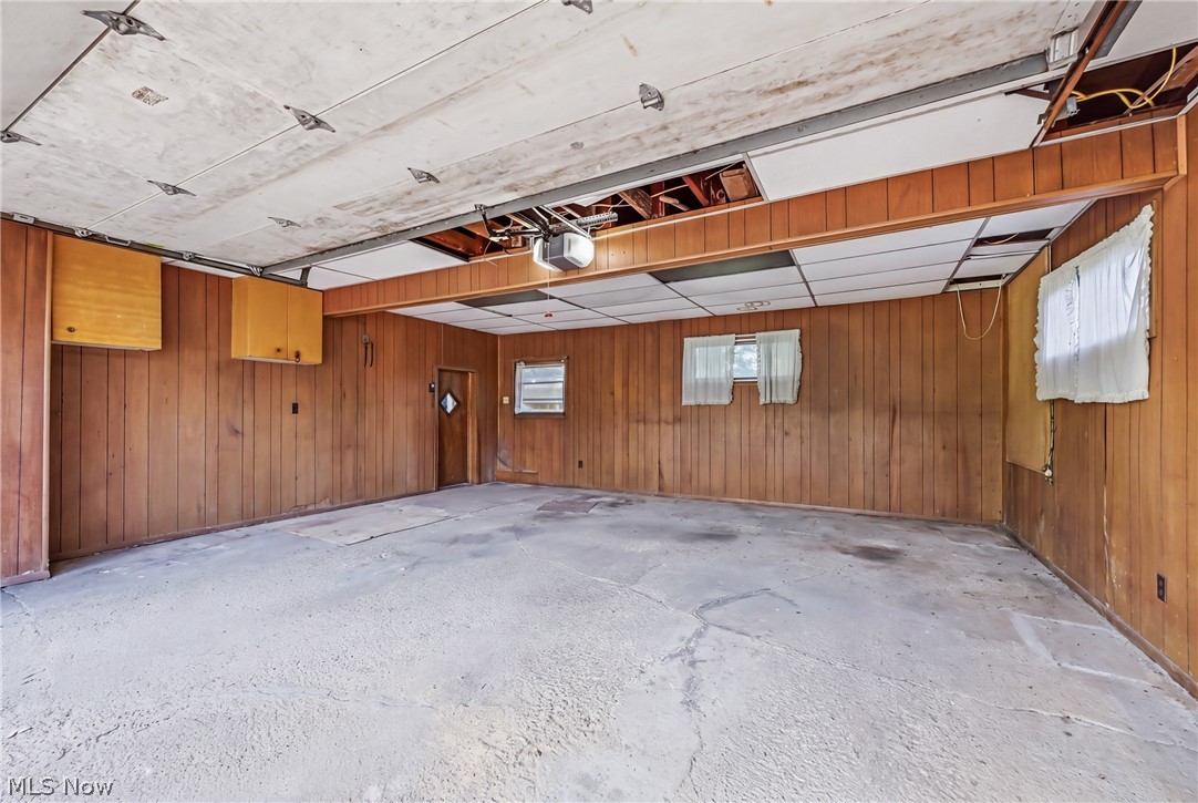 448 E Montrose Street Property Photo 45