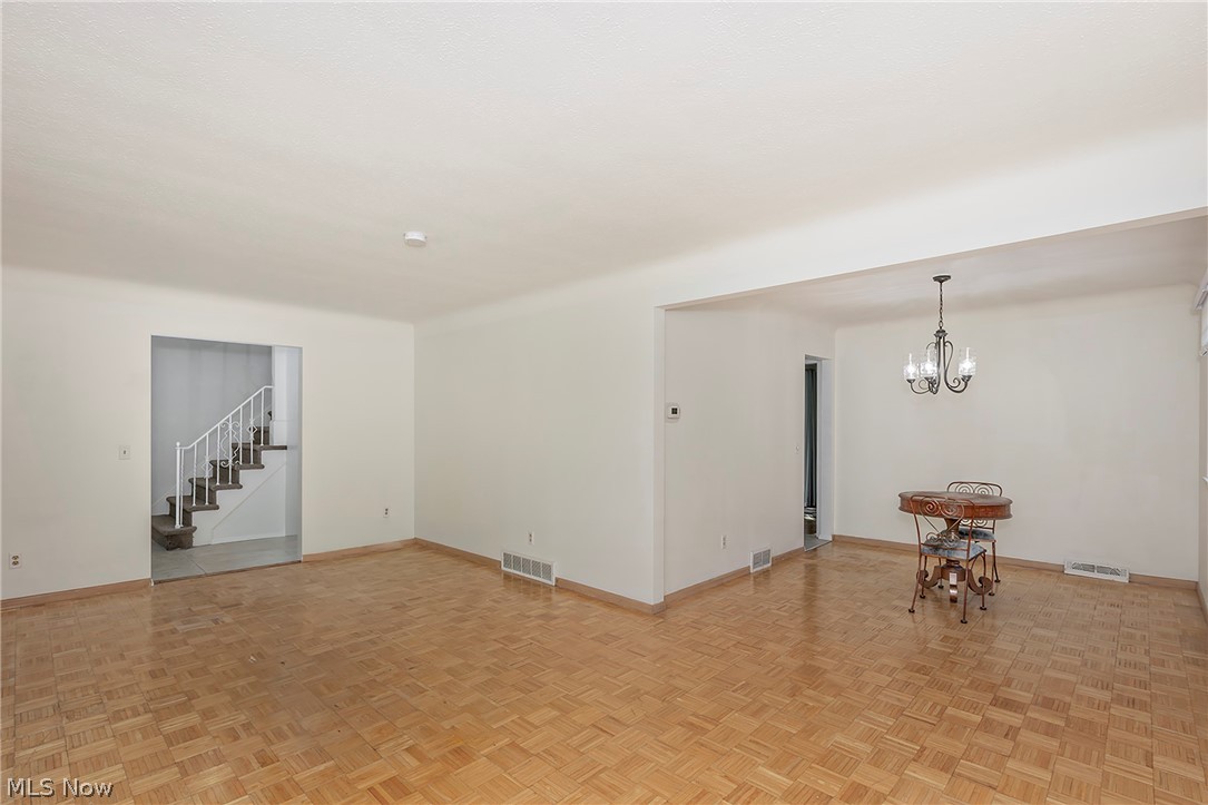 2762 Berkshire Road Property Photo 4