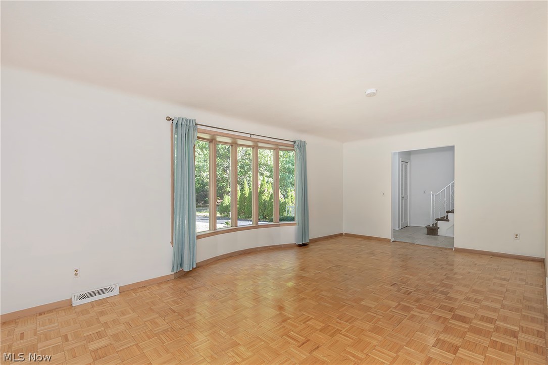 2762 Berkshire Road Property Photo 9