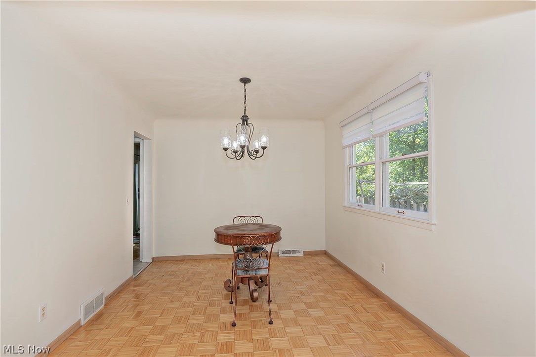 2762 Berkshire Road Property Photo 10