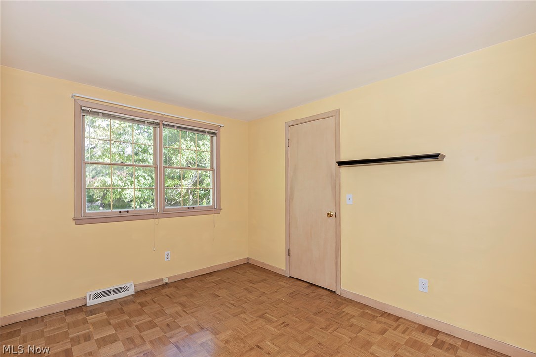 2762 Berkshire Road Property Photo 32
