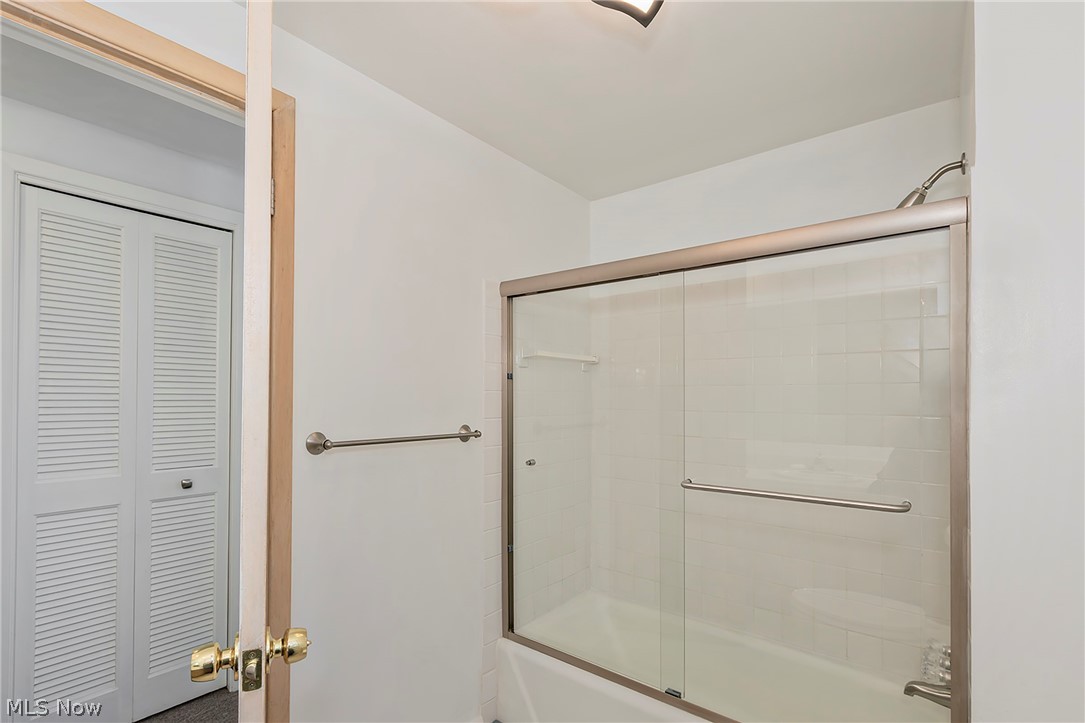 2762 Berkshire Road Property Photo 34
