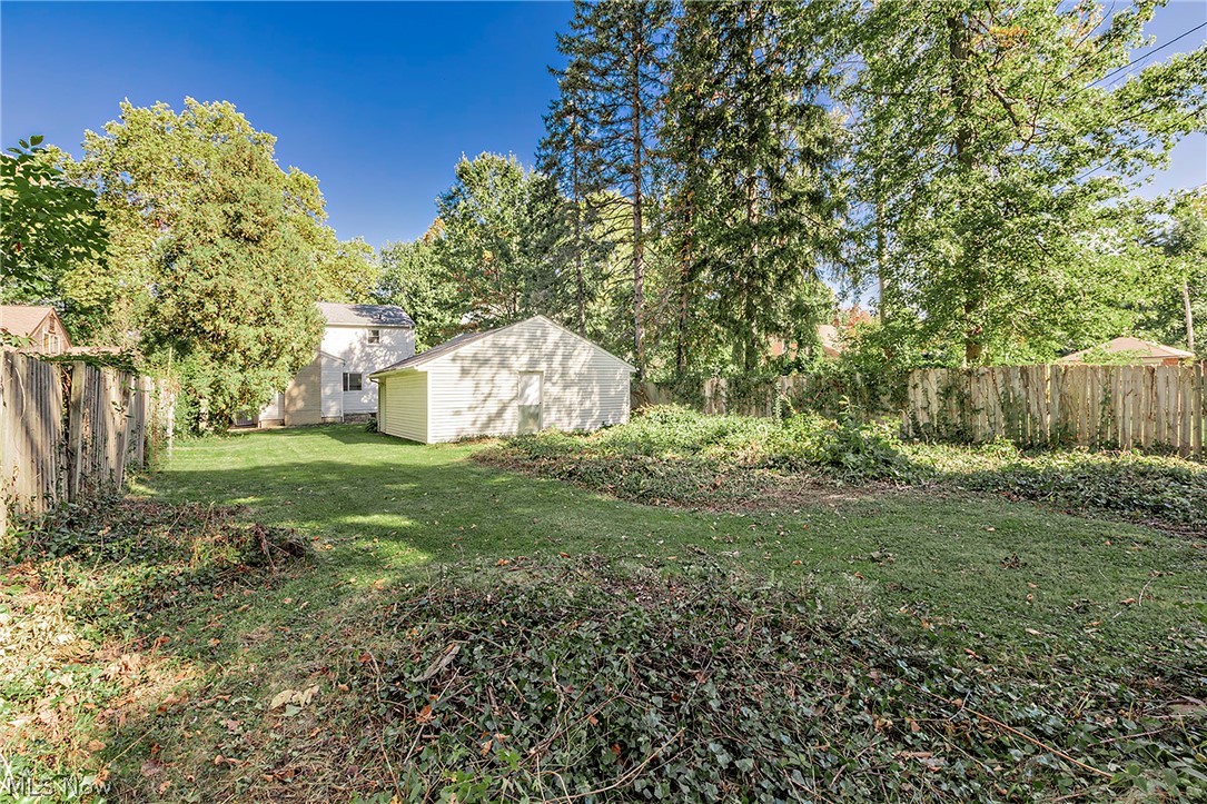 2762 Berkshire Road Property Photo 41