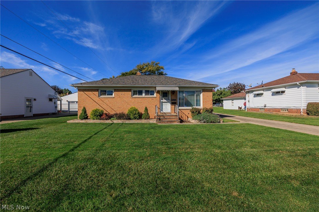 5630 Queens Highway Property Photo 1