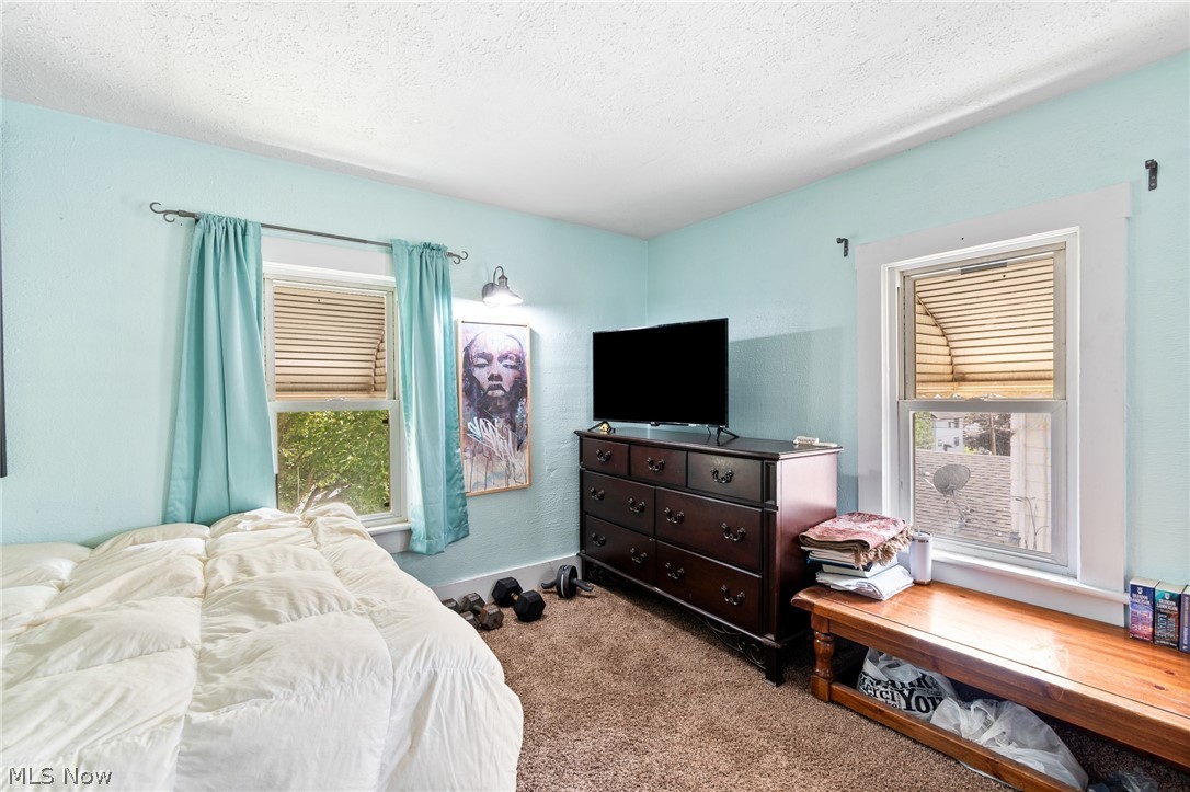 777 Montana Avenue Property Photo 13