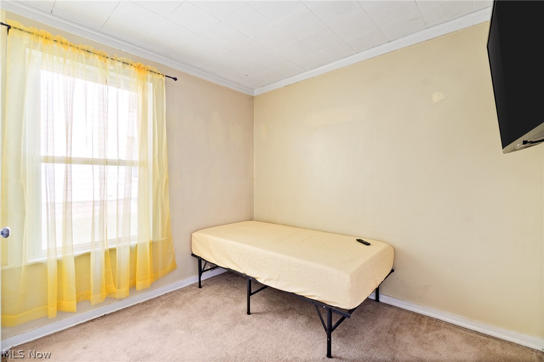 777 Montana Avenue Property Photo 15