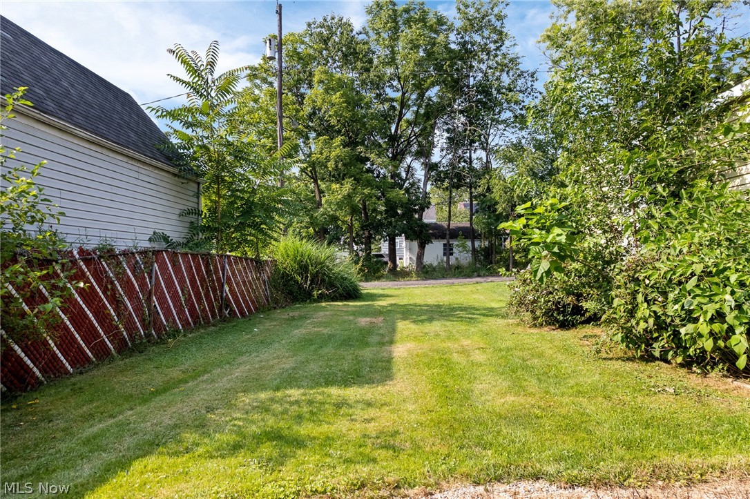 777 Montana Avenue Property Photo 22