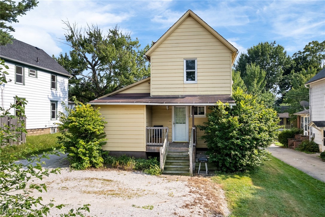777 Montana Avenue Property Photo 23
