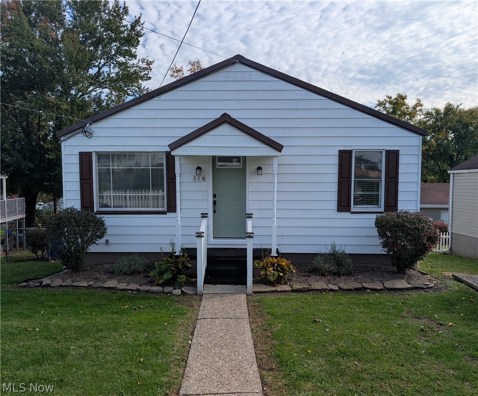 116 S Surry Road Property Photo 1