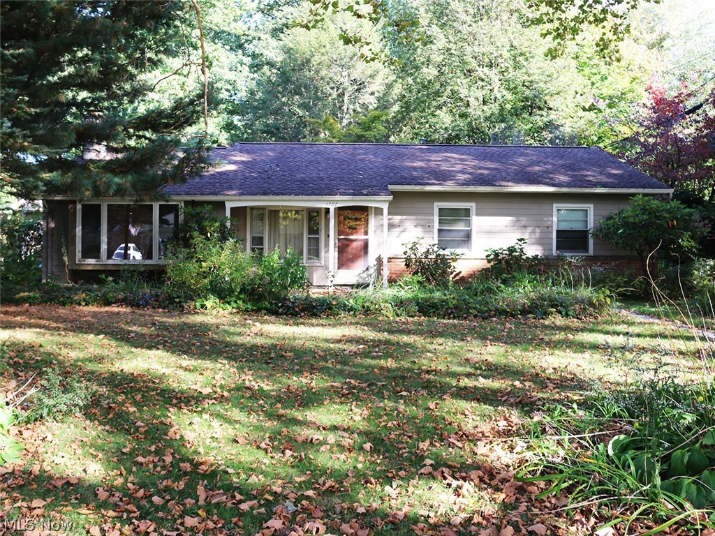 1787 Bathgate Avenue Property Photo 1