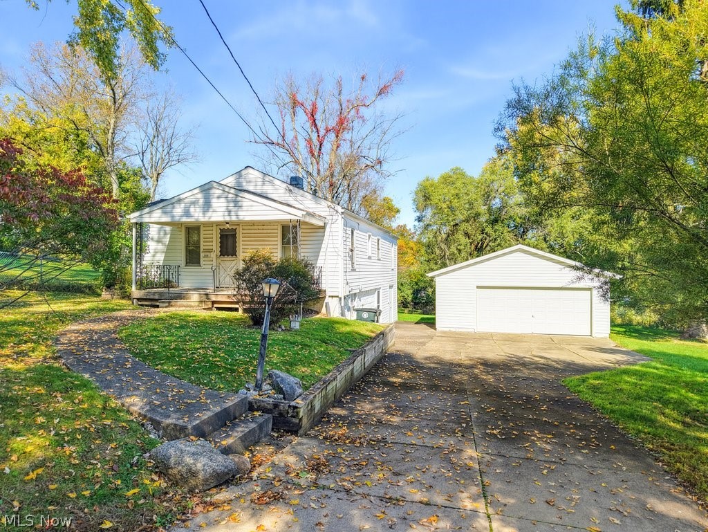 2417 Kermit Avenue Property Photo 1