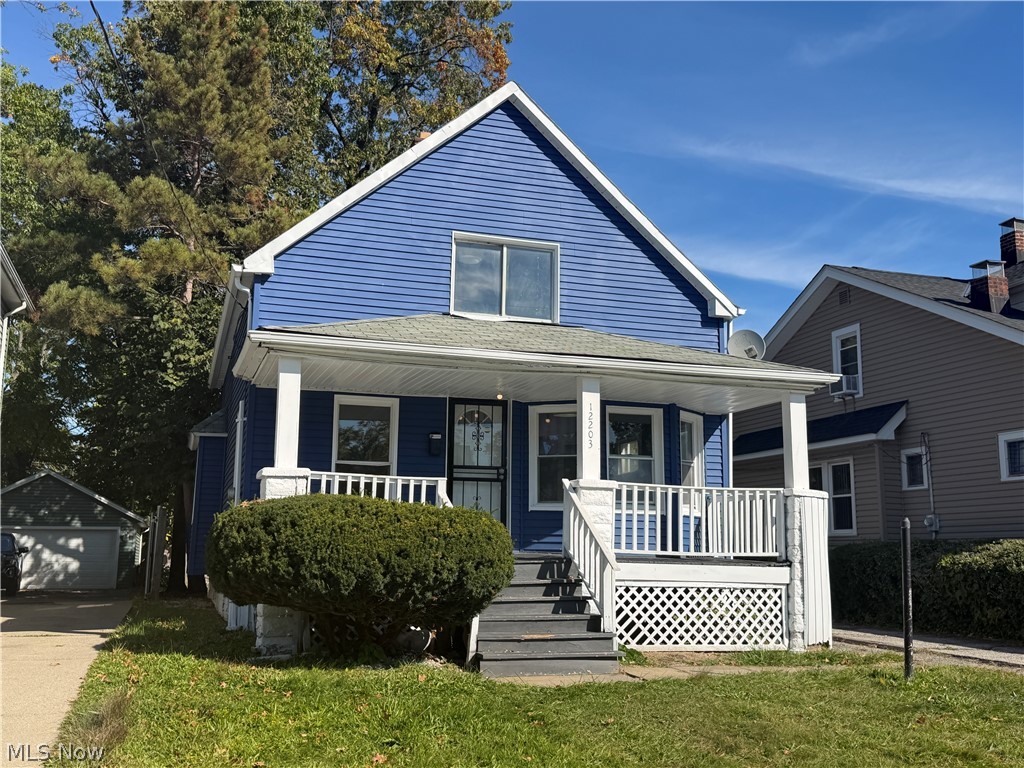 12203 Farringdon Avenue Property Photo 1