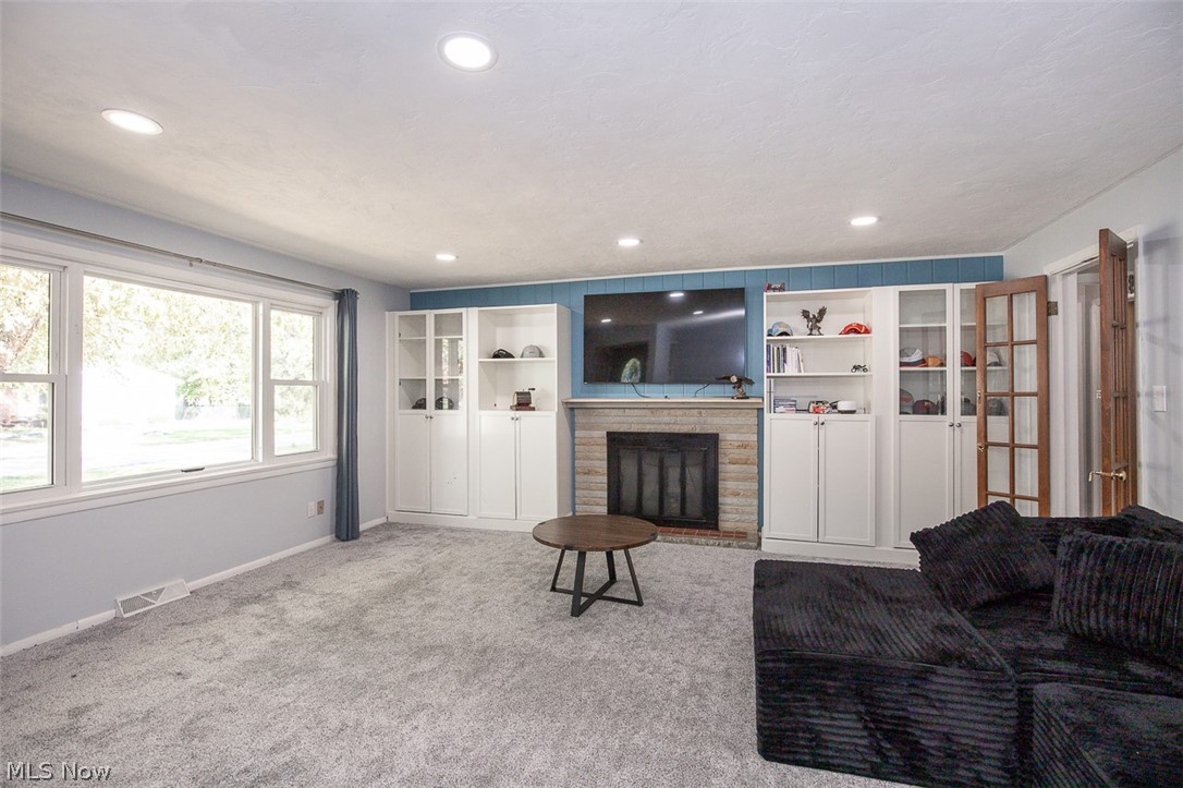 537 Randall Road Property Photo 3