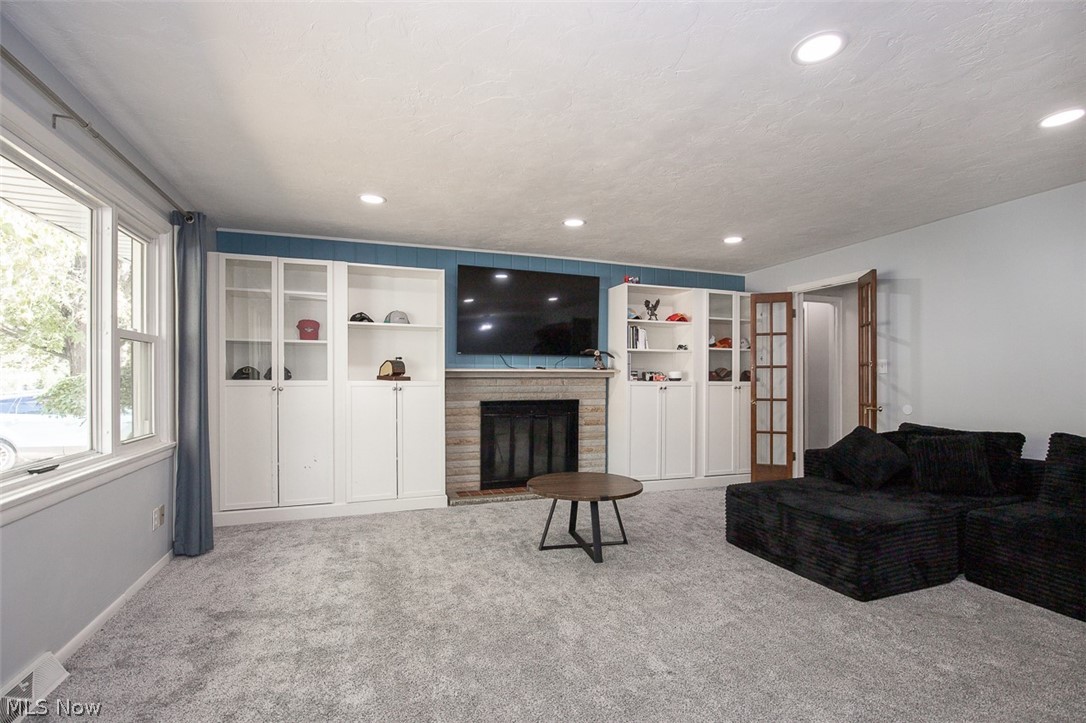 537 Randall Road Property Photo 4